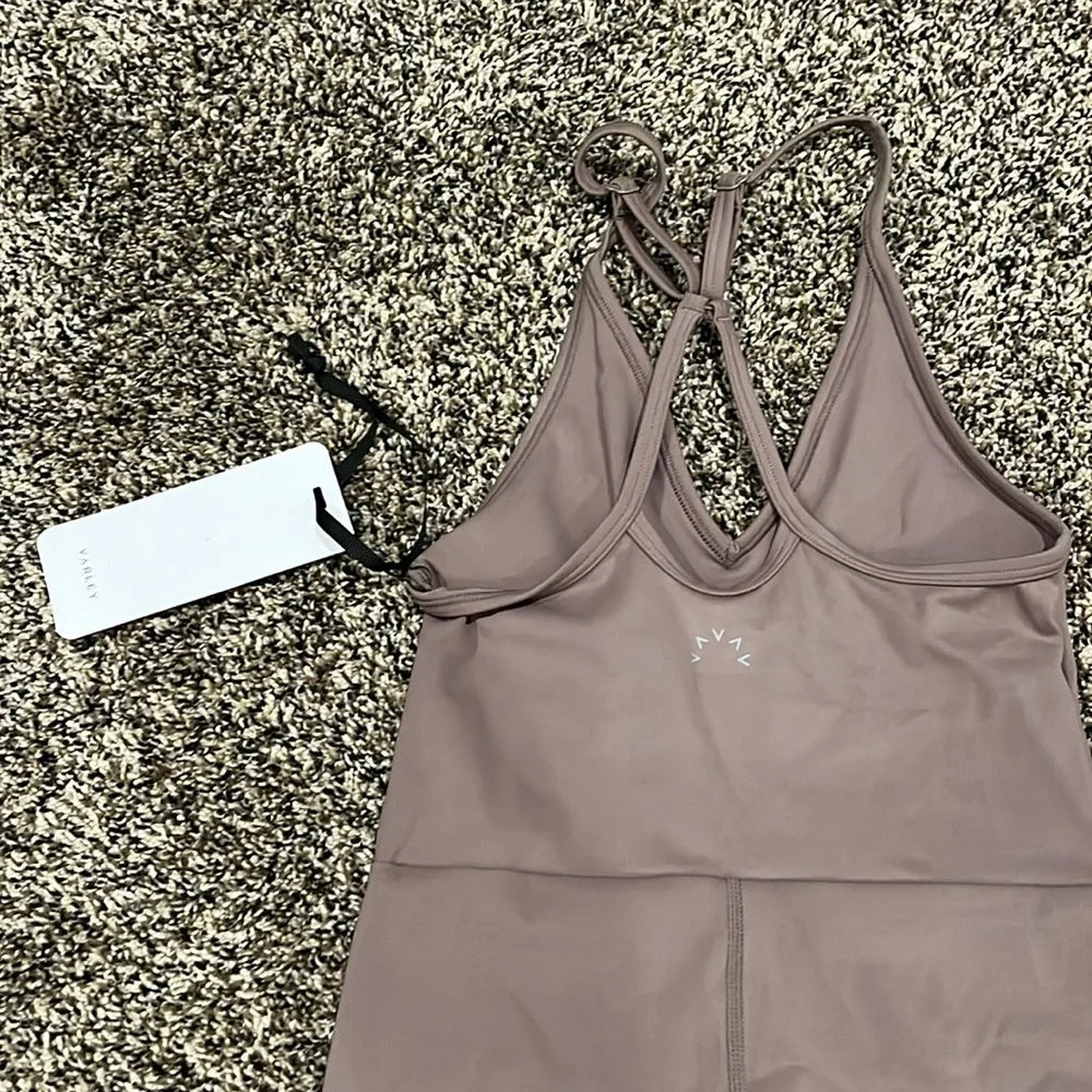 Varley Revolve Let’s Move Irvine Taupe Bodysuit, NWT - Picture 8 of 10